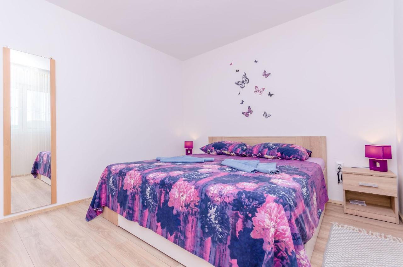 Apartment Snjezana 玛里纳 外观 照片